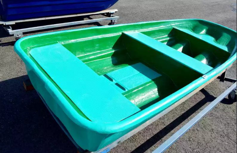 Стеклопластиковая лодка Старт (тримаран) в Саранске