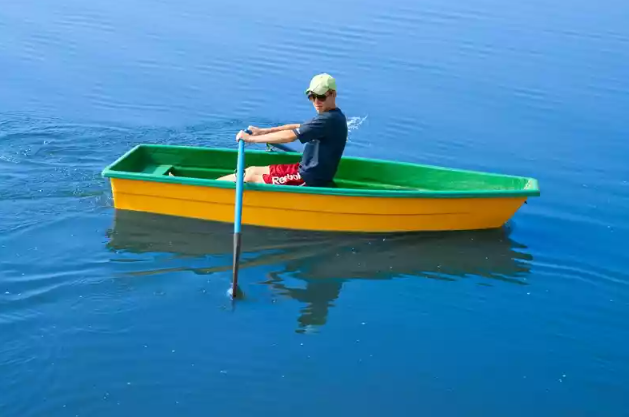 Стеклопластиковая лодка Малютка в Саранске