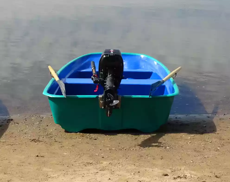 Стеклопластиковая лодка Старт (тримаран) в Саранске