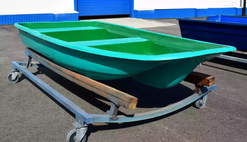 Стеклопластиковая лодка Старт (тримаран) в Саранске