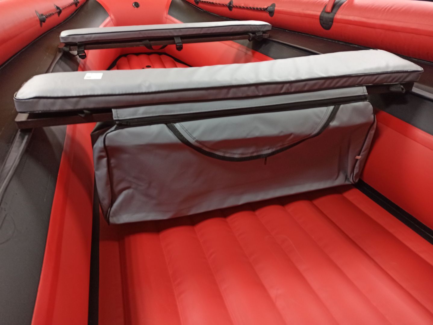 КОМПЛЕКТ МЯГКИХ НАКЛАДОК С СУМКОЙ ДЛЯ ЛОДОК 110Х20 СЕРЫЙ в Саранске