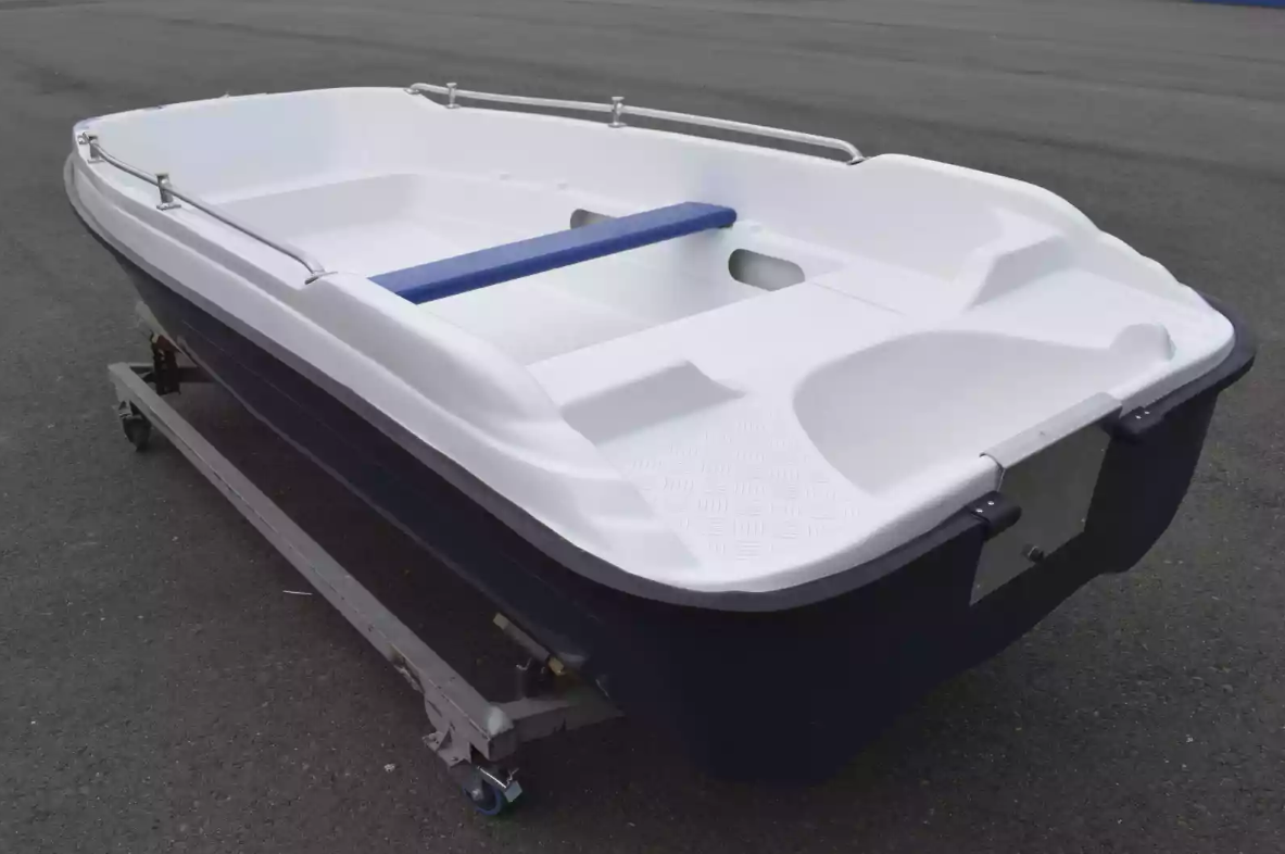 Стеклопластиковая лодка Пингвин New (тримаран) в Саранске