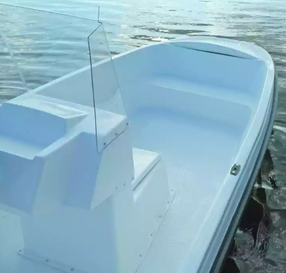Стеклопластиковая лодка Пингвин с консолью (тримаран) в Саранске