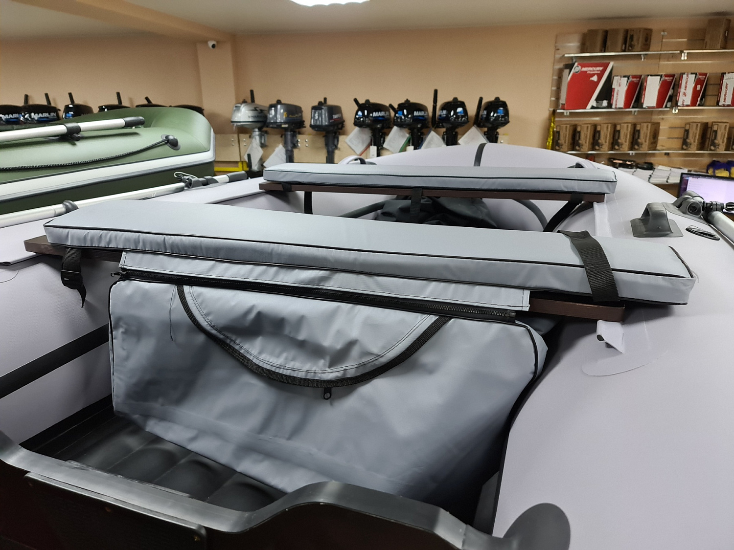 КОМПЛЕКТ МЯГКИХ НАКЛАДОК С СУМКОЙ ДЛЯ ЛОДОК 110Х20 СЕРЫЙ в Саранске